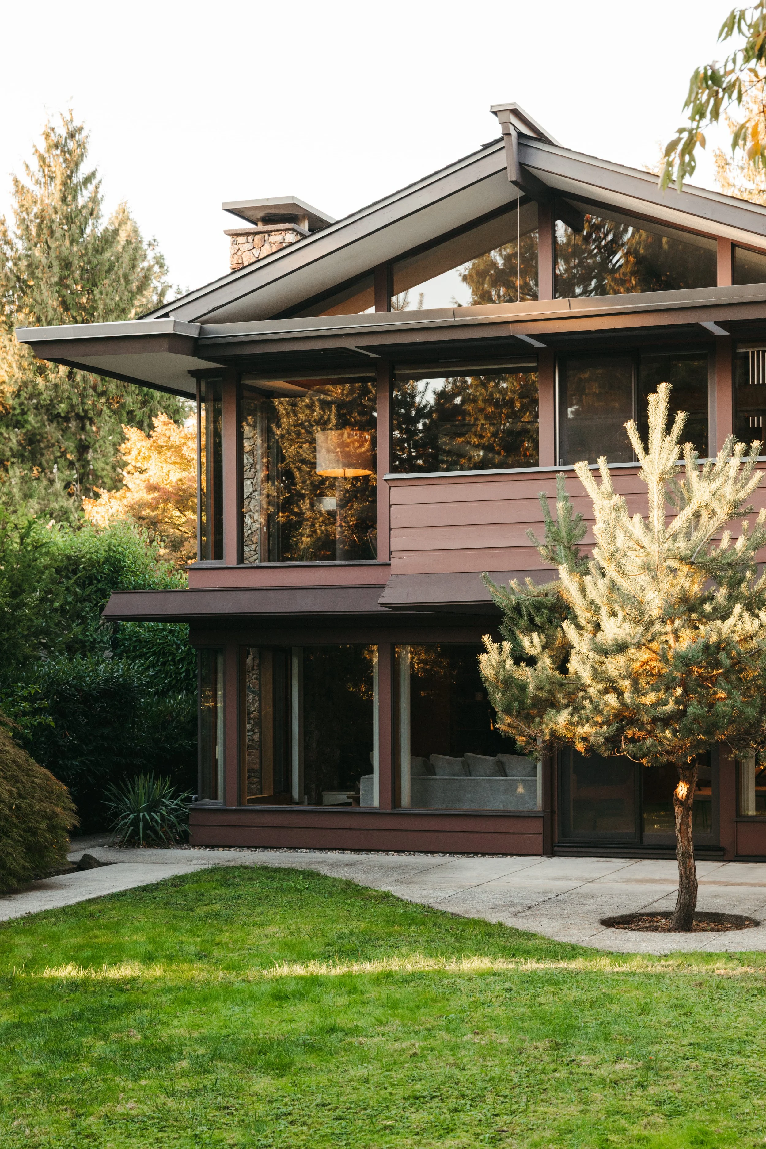 The Sakura Estate — West Coast Modern | Real Estate Agents for